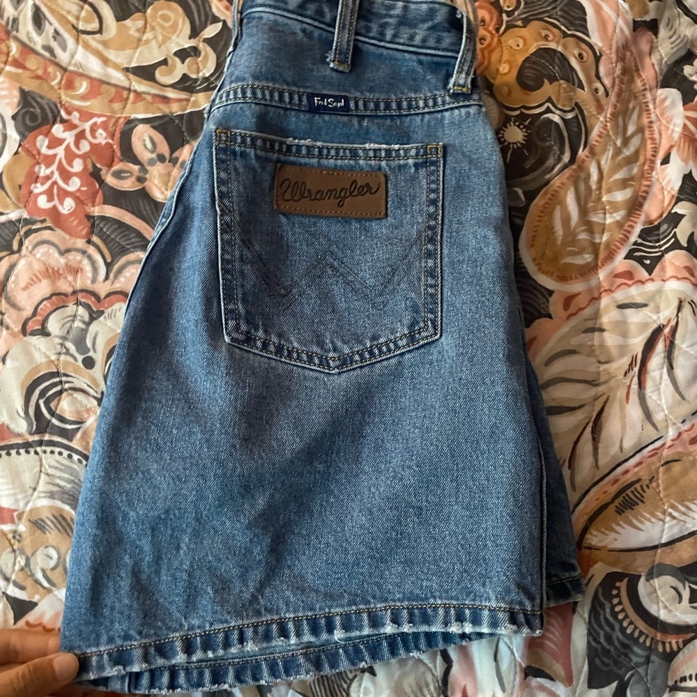 Wrangler mom jeans shorts, 90’s style